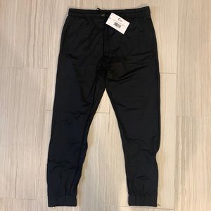 Zyia Black Everywhere Zipper Jogger NWT
